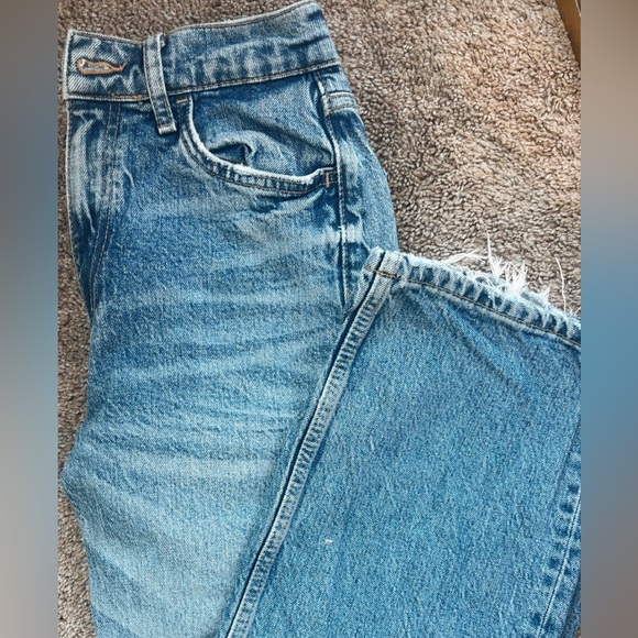 Zara Denim Jeans with Classic Stitching - Picture 4 of 5
